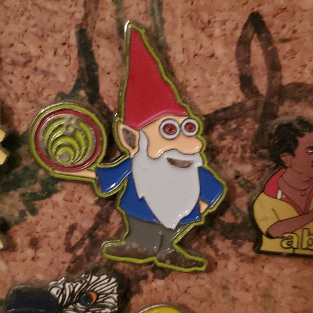 Gnome pin